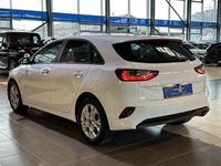 Gebraucht Kia Ceed Edition 7 120 PS (88 kW) 2022 Weiß Kleinwagen