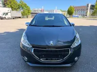 Gebraucht Peugeot 208 Style 82 PS (60 kW) 2014 Grau Kleinwagen