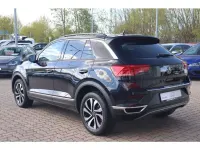 Gebraucht VW T-Roc Active 116 PS (85 kW) 2022 Deep black perleffekt (metallic) SUV