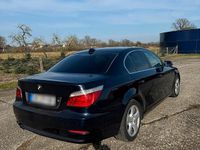 Gebraucht BMW 530 235 PS (172 kW) 2007 Blau Limousine