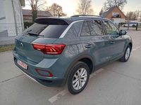 Gebraucht VW T-Roc Edition 110 PS (80 kW) 2023 Petroleum blue SUV