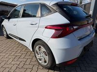 Gebraucht Hyundai i20 Select 101 PS (74 kW) 2020 Blau Kleinwagen
