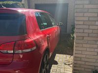 Gebraucht VW Golf VI 122 PS (89 kW) 2009 Rot Kleinwagen