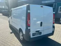 Gebraucht Opel Vivaro 114 PS (83 kW) 2013 Casablancaweiss/glacier/arctic Van / Kleinbus