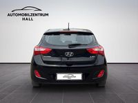 Gebraucht Hyundai i30 110 PS (80 kW) 2013 Schwarz Limousine
