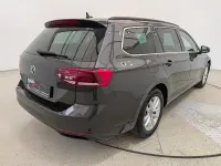 Gebraucht VW Passat Business 150 PS (110 kW) 2024 Mangangrau metallic Kombi
