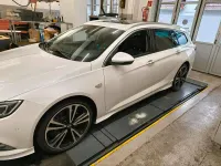Gebraucht Opel Insignia 260 PS (191 kW) 2018 Weiß Kombi