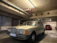 Gebraucht Mercedes 250 140 PS (102 kW) 1981 Grün Limousine