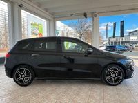 Gebraucht Mercedes B250e AMG line 218 PS (160 kW) 2024 Metalliclack kosmosschwarz Van / Kleinbus