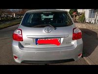 Gebraucht Toyota Auris Life+ 99 PS (72 kW) 2011 Silber Kleinwagen