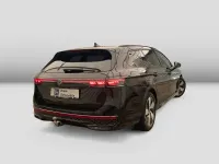 Gebraucht VW Passat R-line 150 PS (110 kW) 2025 Grenadillschwarz metallic Kombi