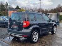 Używany Skoda Yeti Plus Edition 140 KM (102 kW) 2012 Czarny SUV