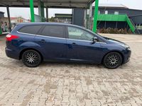 Gebraucht Ford Focus Titanium 140 PS (102 kW) 2013 Blau Kombi