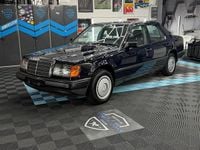 Gebraucht Mercedes E300 109 PS (80 kW) 1987 Blau Limousine