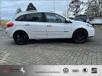 Gebraucht Renault Clio II Dynamique 101 PS (74 kW) 2009 Weiß Limousine