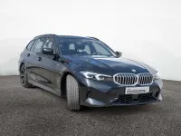 Gebraucht BMW 330 M Sport 245 PS (180 kW) 2025 Saphirschwarz Kombi