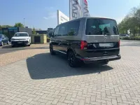 Usado VW Multivan Highline 204 HP (150 kW) 2023 Bege Monovolume