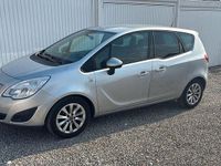 Gebraucht Opel Meriva 101 PS (74 kW) 2012 Silber Van / Kleinbus