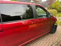 Gebraucht Mercedes V220 Avantgarde Edition 163 PS (119 kW) 2022 Rot Van / Kleinbus