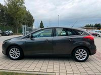 Gebraucht Ford Focus 149 PS (109 kW) 2016 Grau Limousine
