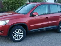 Gebraucht VW Tiguan 140 PS (102 kW) 2009 Rot SUV
