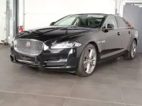 Gebraucht Jaguar XJ Premium Luxury 300 PS (220 kW) 2019 Narvik black Limousine