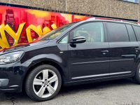 Gebraucht VW Touran Cup 105 PS (77 kW) 2014 Schwarz Van / Kleinbus