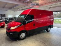 Gebraucht Iveco Daily 179 PS (131 kW) 2017 Rot Van / Kleinbus