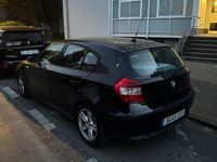 Gebraucht BMW 118 122 PS (89 kW) 2005 Schwarz Kleinwagen