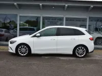 Gebraucht Mercedes B180 Urban 136 PS (100 kW) 2019 Weiß Kleinwagen