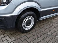 Neu VW Crafter 140 PS (102 kW) 2025 Oystersilber metallic Van