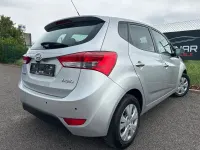 Gebraucht Hyundai ix20 90 PS (66 kW) 2012 Silber Kleinwagen