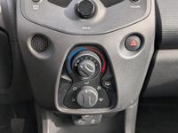 Gebraucht Peugeot 108 70 PS (51 kW) 2015 Weiß Kleinwagen