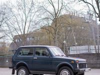 Second-hand Lada niva 82 CP (60 kW) 2002 Verde SUV