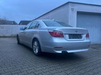 Gebraucht BMW 520 170 PS (125 kW) 2004 Silber Limousine