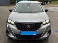 Gebraucht Peugeot 2008 Allure 131 PS (96 kW) 2022 Grau SUV