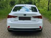 Gebraucht Lexus IS300h 181 PS (133 kW) 2020 Weiß Limousine
