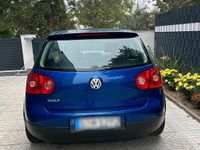 Gebraucht VW Golf V 75 PS (55 kW) 2004 Blau Kleinwagen