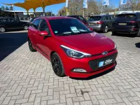 Gebraucht Hyundai i20 Passion 75 PS (55 kW) 2017 Rot Limousine