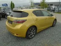 Second-hand Lexus CT200h 99 CP (72 kW) 2011 Galben Berlinǎ