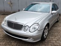 Gebraucht Mercedes E220 150 PS (110 kW) 2003 Silber Limousine