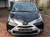 Gebraucht Toyota Aygo 69 PS (50 kW) 2018 Schwarz Kleinwagen