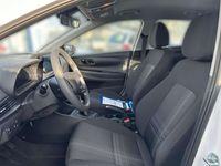 Gebraucht Hyundai i20 Select 101 PS (74 kW) 2024 Schwarz Limousine