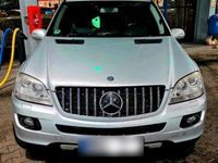 Używany Mercedes ML280 190 KM (139 kW) 2008 Czarny SUV