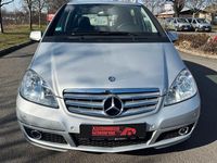 Gebraucht Mercedes A160 Avantgarde 95 PS (69 kW) 2012 Silber Kleinwagen