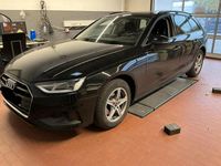 Gebraucht Audi A4 Basis 163 PS (119 kW) 2021 Mythosschwarz Kombi