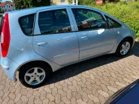 Gebraucht Mitsubishi Colt 90 PS (66 kW) 2005 Silber Kleinwagen