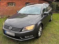 Gebraucht VW Passat 140 PS (102 kW) 2012 Grau Kombi