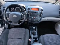 Gebraucht Kia Ceed 109 PS (80 kW) 2009 Schwarz Kleinwagen
