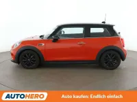 Gebraucht Mini Cooper 136 PS (100 kW) 2019 Solaris orange Kleinwagen